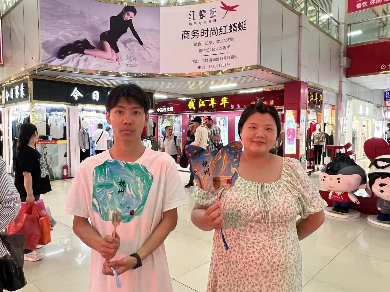 重拾蒲扇纳凉回忆，，，，一把非遗漆扇迎仲夏