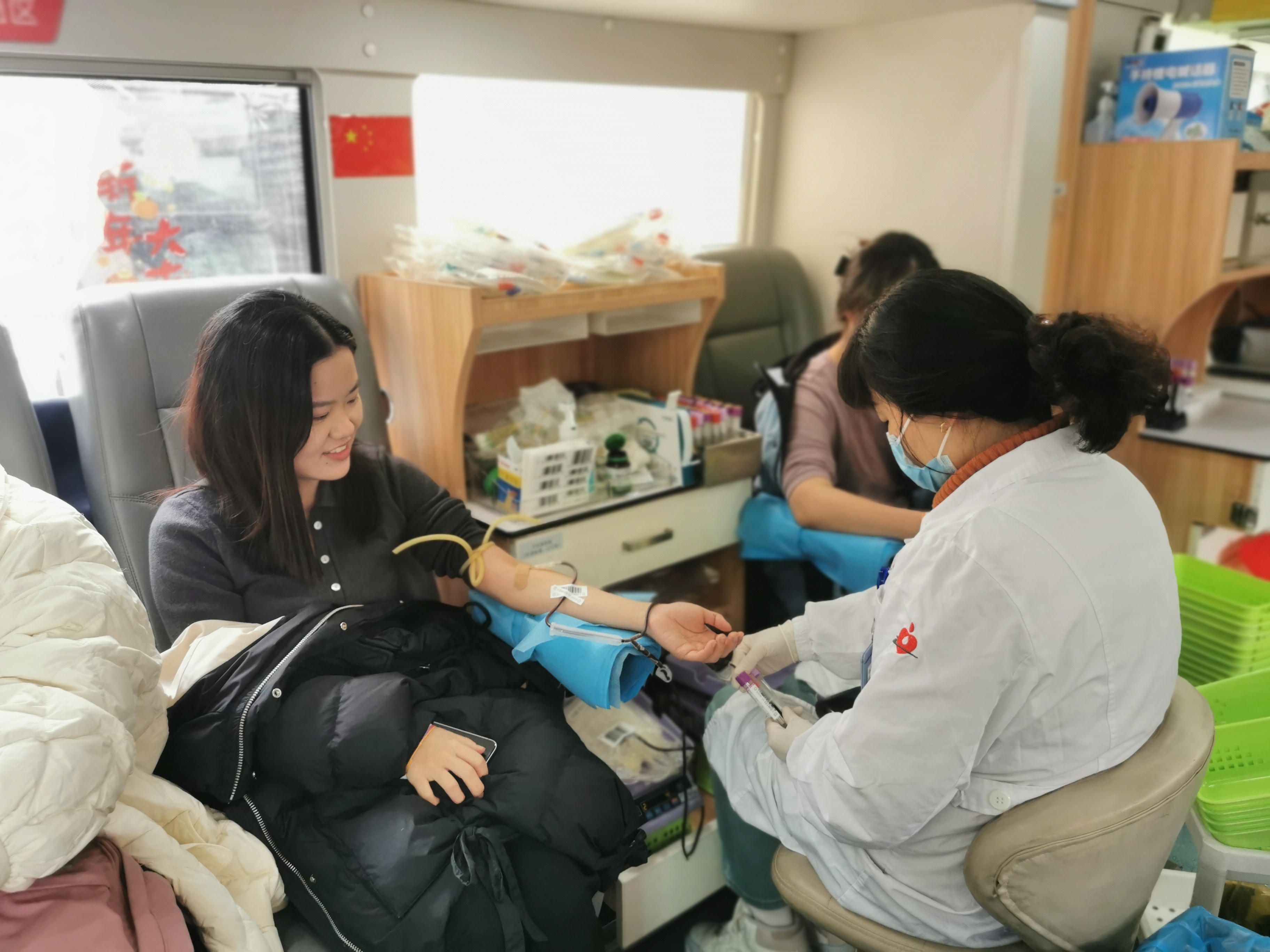 水晶城加入上塘街道无偿献血活动