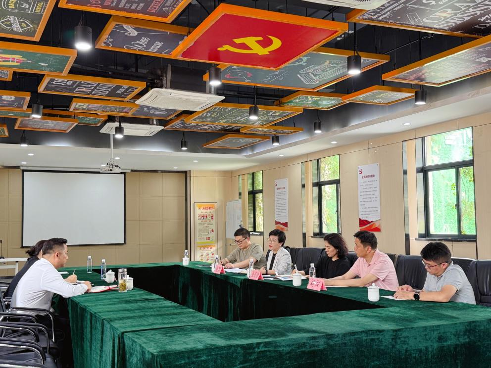 庐阳区委副书记张好启莅临庐阳天游ty8文创园调研指导