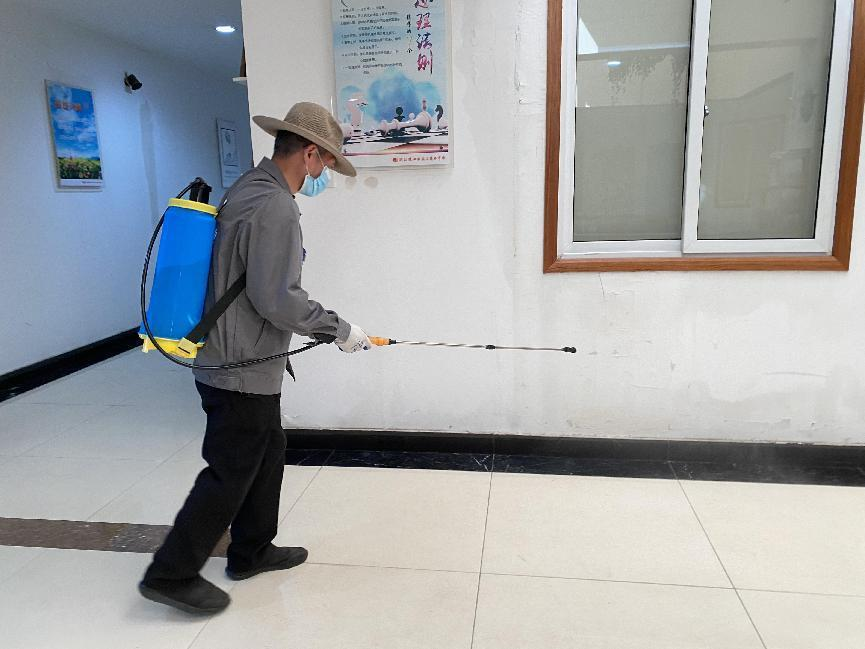 钱江商城做好日常消杀，，筑牢清静屏障
