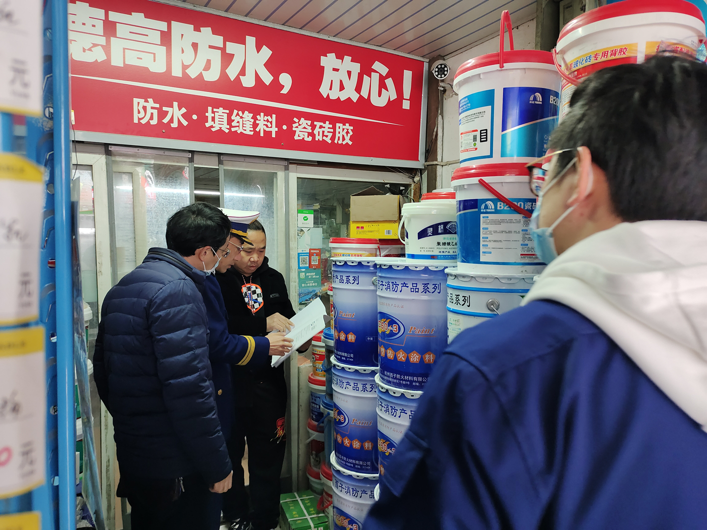 区工商、消防大队走访天游ty8市场