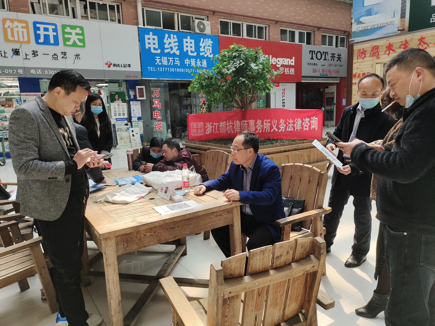 执法服务进天游ty8市场啦
