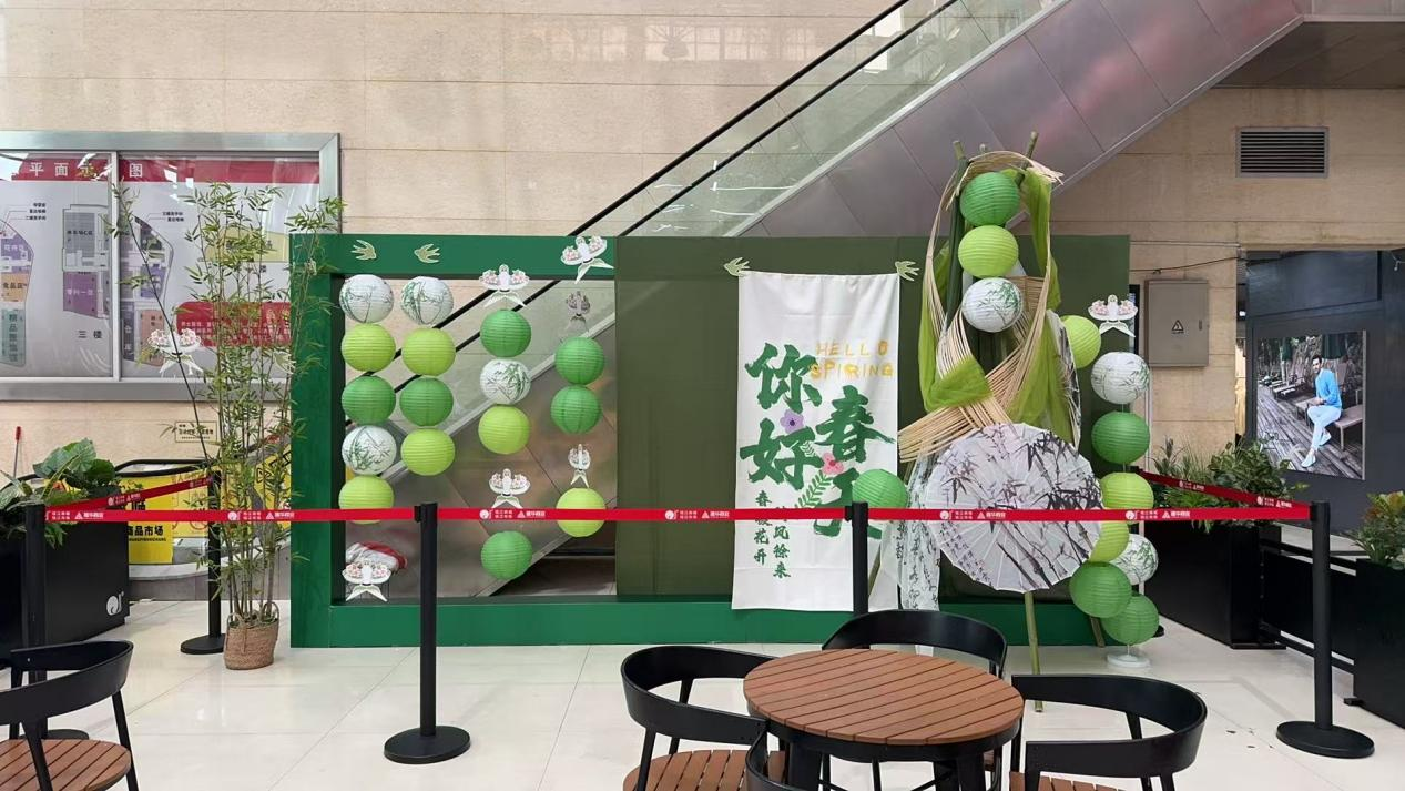 钱江商城焕新颜，，，，，，春日美陈显活力