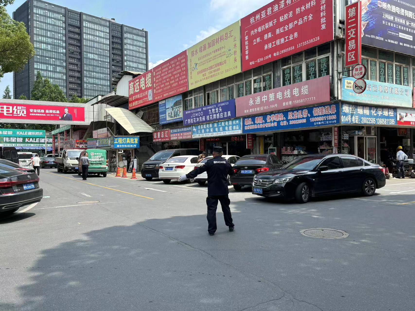 无惧夏日炎烈！天游ty8市场勇抗高温！