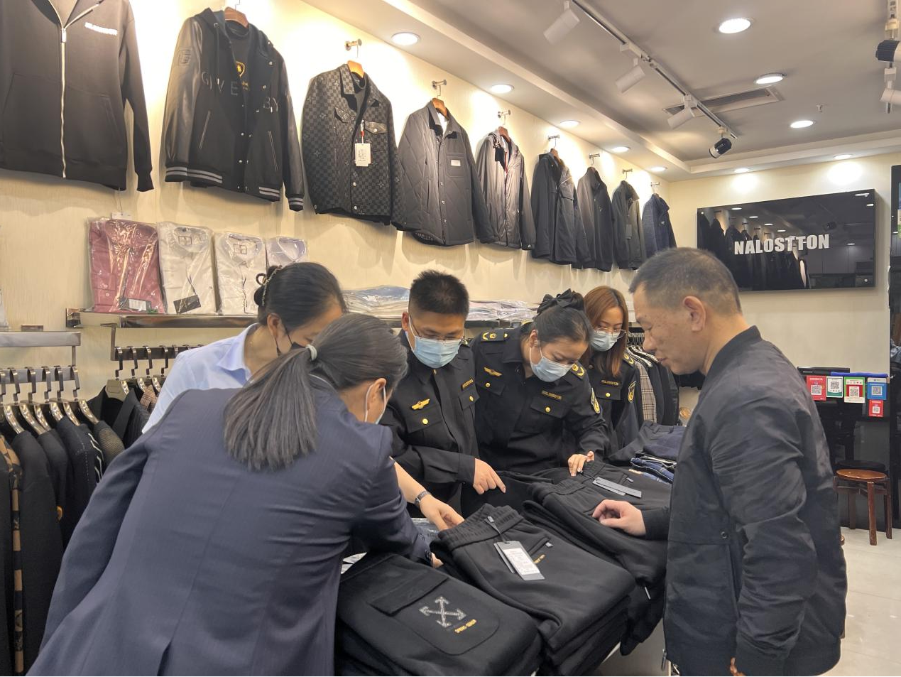 拱墅区市场监视治理局走访钱江商城开展 知识产权；；；；ぷㄏ罴觳樾卸