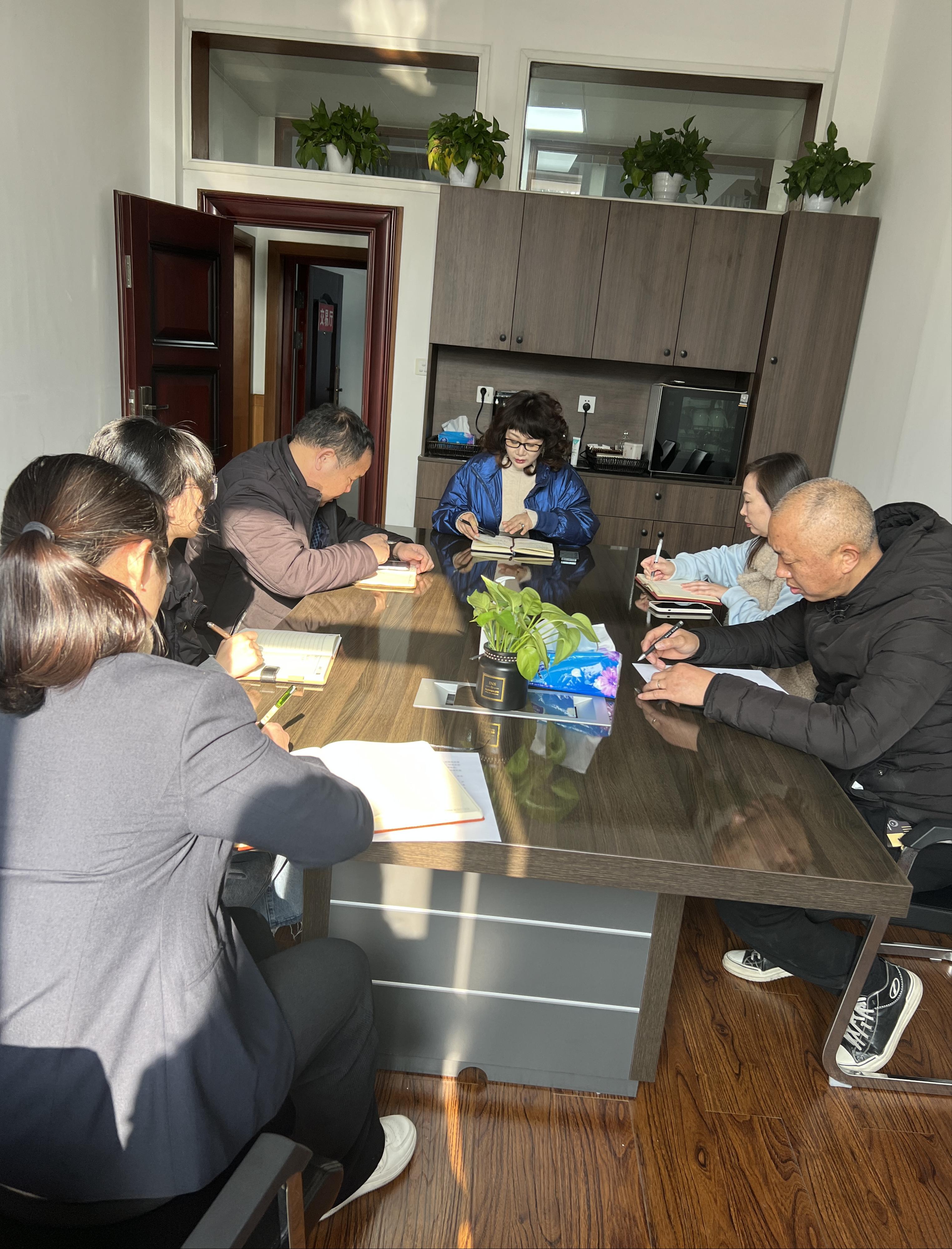 疫情防疫齐参战，，众志成城筑防线