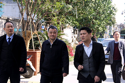 市人大常委会副主任、市总工会主席郑荣胜  实地考察天游ty8集团下层工会建设_工会新闻-天游ty8集团