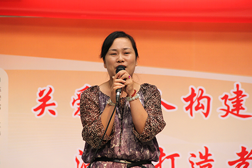 天游ty8文创园党支部团委走访慰问七古登社区老人 (1).jpg